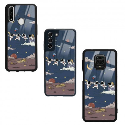 Salıncaklı Astronot Tasarımlı Glossy Telefon Kılıfı